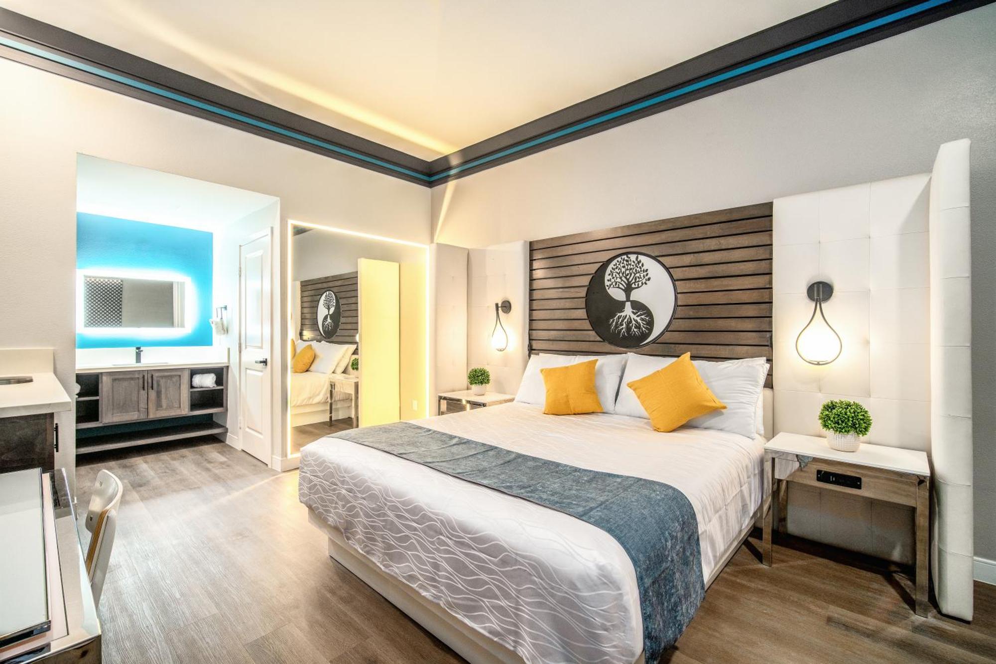Aspire Inn Studios & Spas Беллфлауэр Экстерьер фото